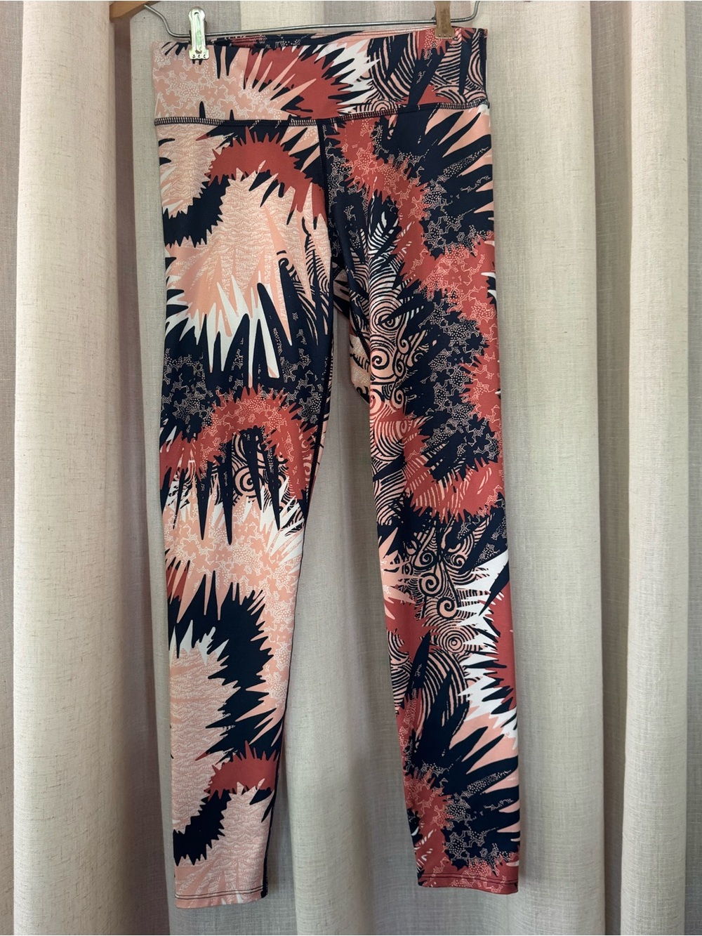 JoyLab Coral, Navy & Blush Abstract Print Leggings XS